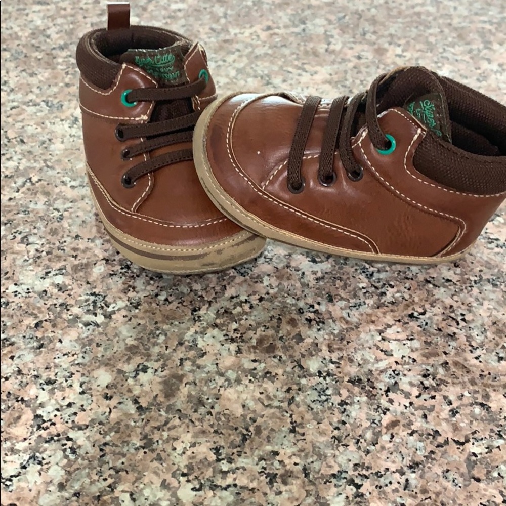 Crib shoes